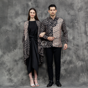 Naomi Couple