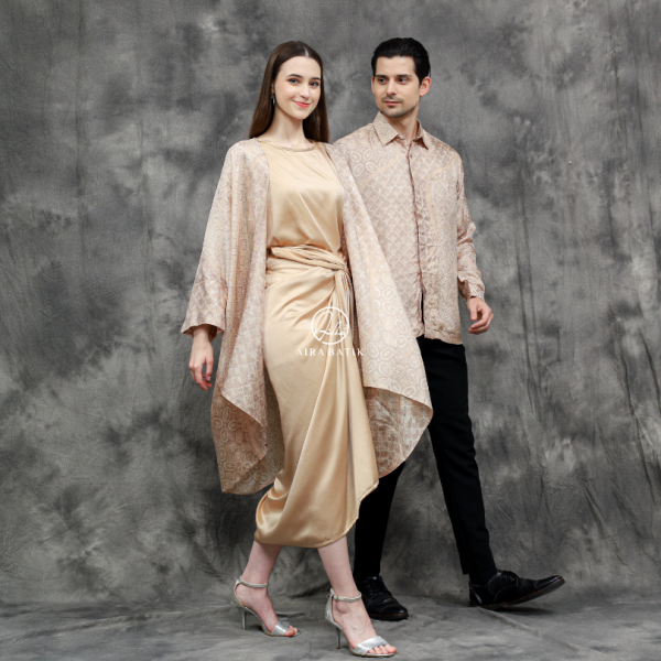 Naomi Couple - Image 5